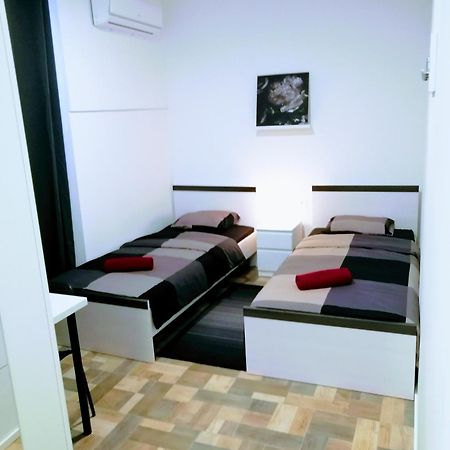Zpula Center Studio Apartments Kültér fotó