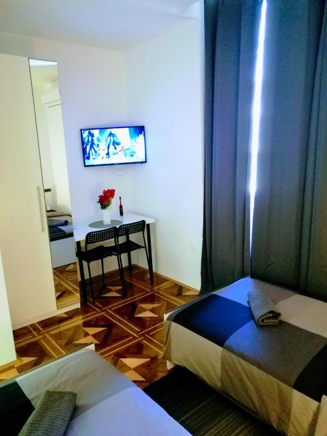 Zpula Center Studio Apartments Kültér fotó