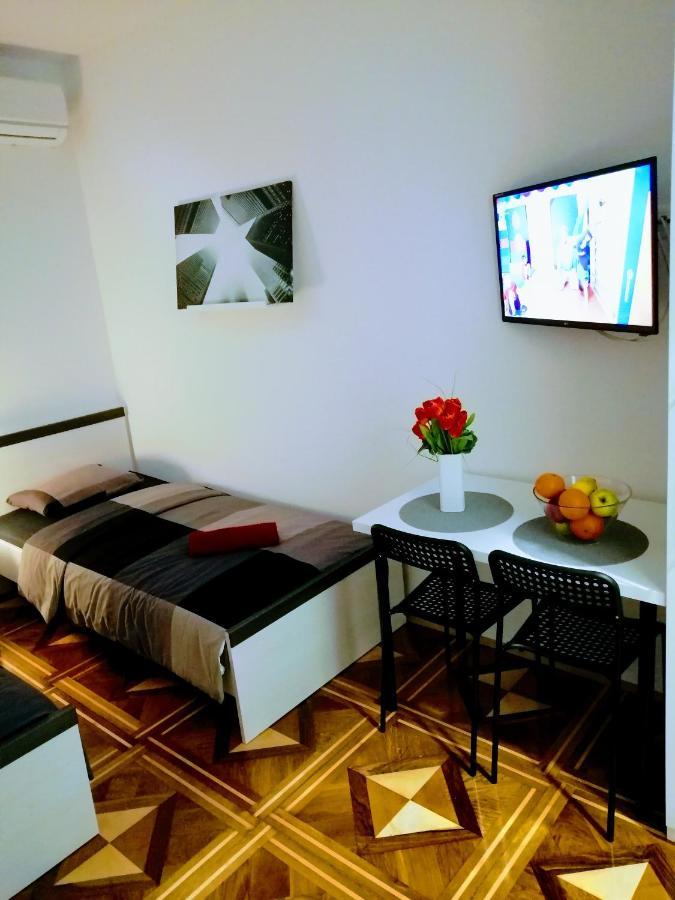 Zpula Center Studio Apartments Kültér fotó