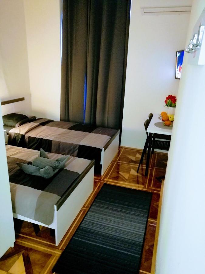 Zpula Center Studio Apartments Kültér fotó
