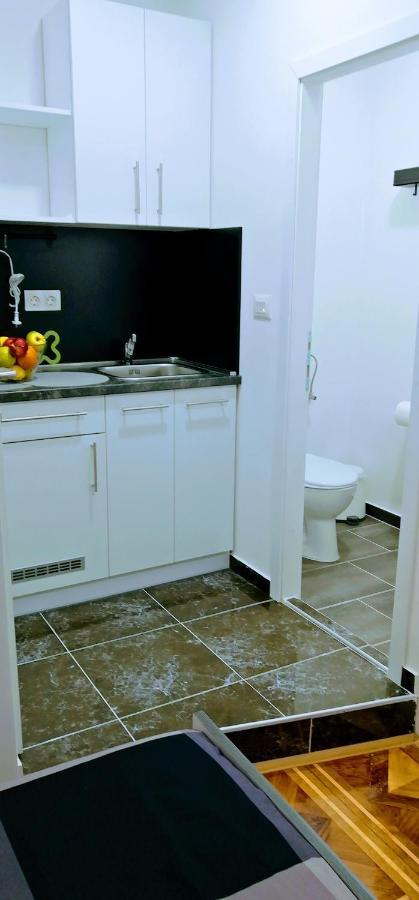 Zpula Center Studio Apartments Kültér fotó