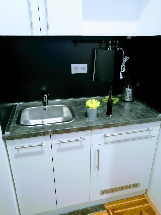 Zpula Center Studio Apartments Kültér fotó